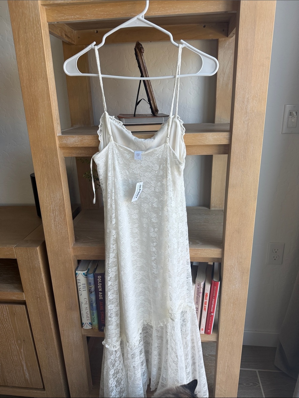 Women’s Cream Lace Spaghetti-Strap Dress